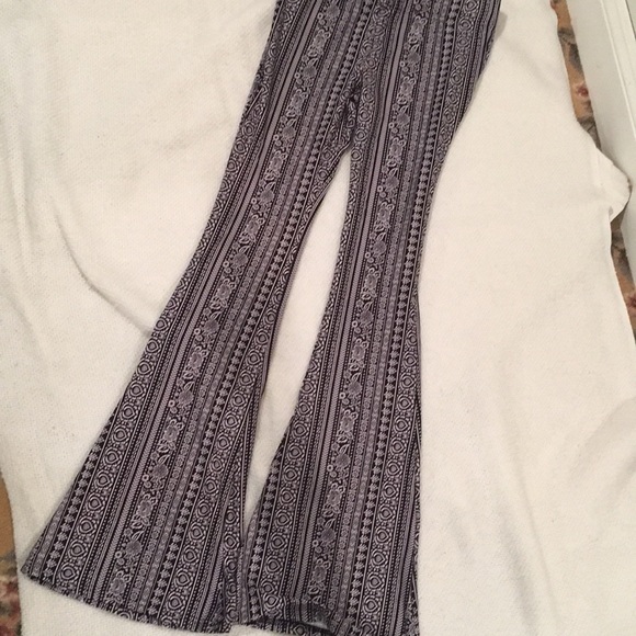NOBO Pants - NWOT  NOBO Black and white flare leggings